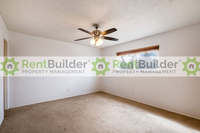 Building Photo - 14104 Turner Pl NE