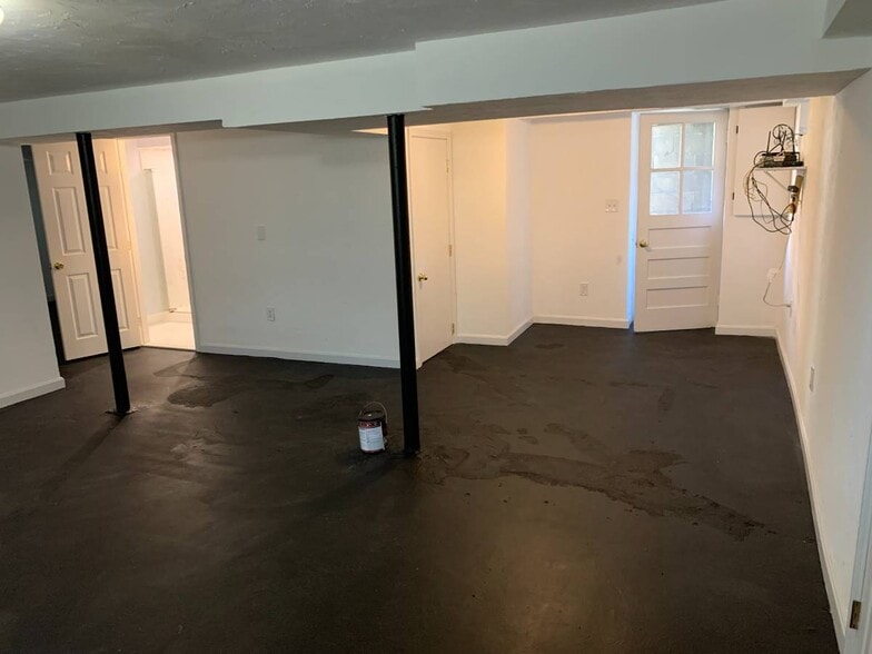 Building Photo - 14 Hardy St