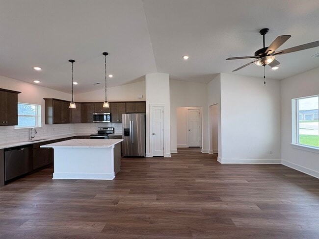 Building Photo - 1145 W Trek Cir
