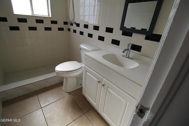 Building Photo - 3200 Richmond Ave