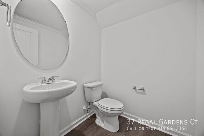 Building Photo - 37 Regal Gdns Ct