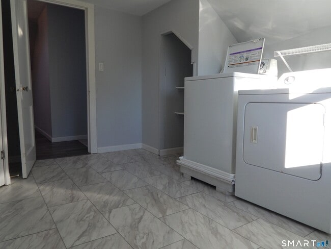 Building Photo - 91 Holden St