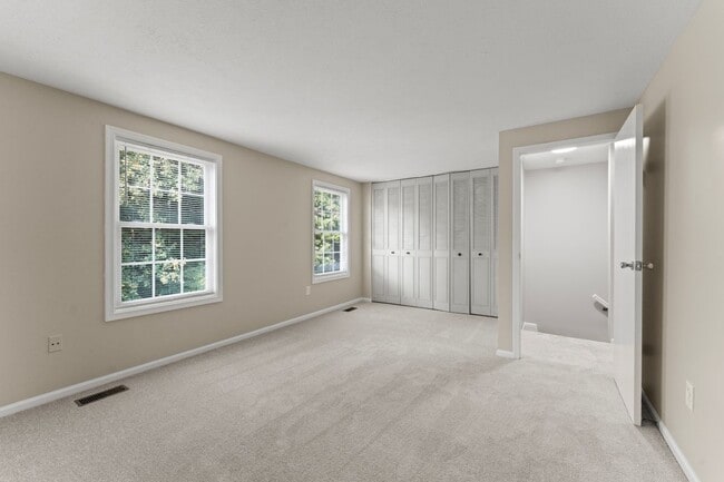 Building Photo - 8161 Sheffield Ct