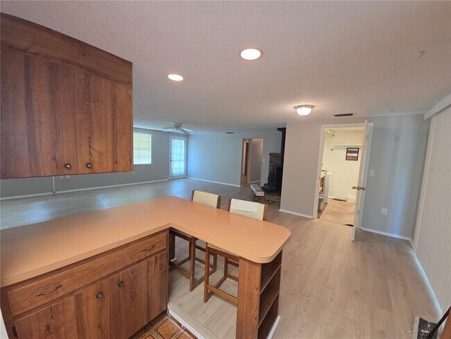 Building Photo - 4136 S Lockwood Ridge Rd