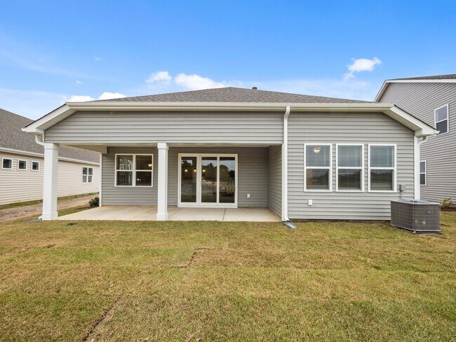 Building Photo - 3 Bedroom Home in WATERSIDE!