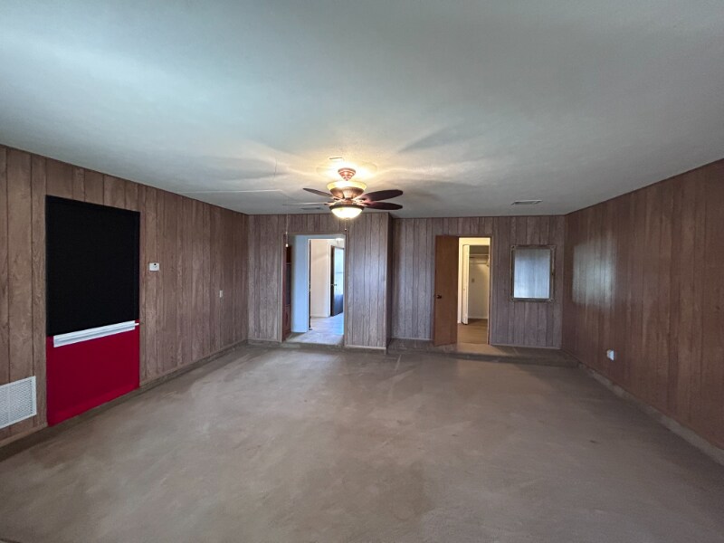 Building Photo - 902 Walnut St