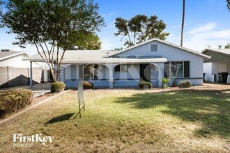 Building Photo - 5909 S Palm Dr