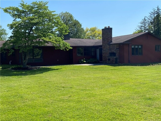 Building Photo - 283 High St Ext