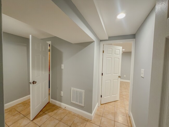 Building Photo - 9226 Limestone Pl