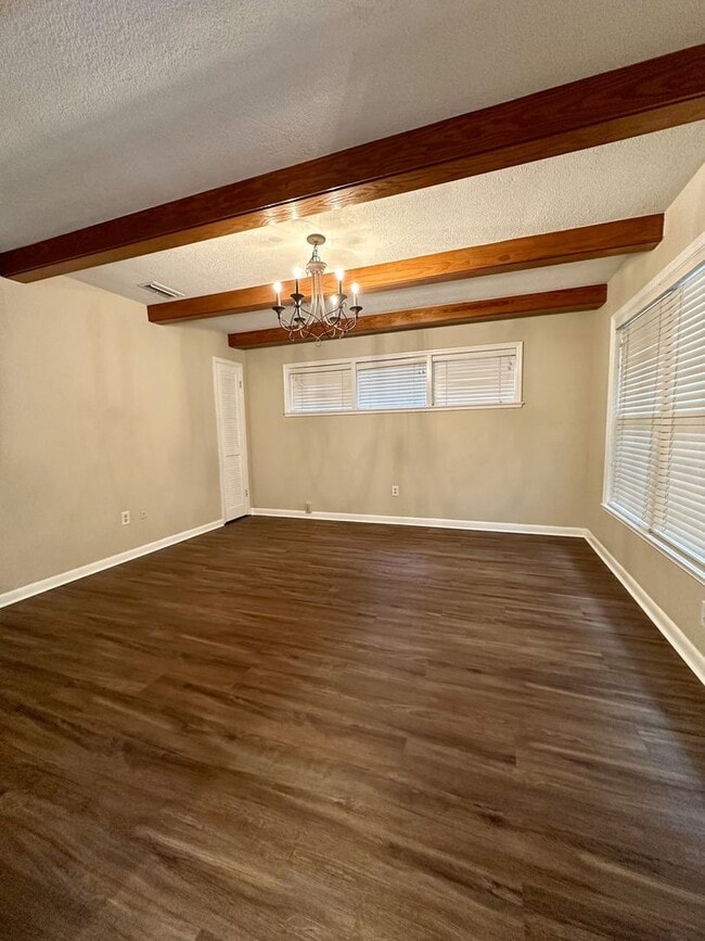Building Photo - Upgraded 4BR/3.5BA Pool Home in Prestigiou...