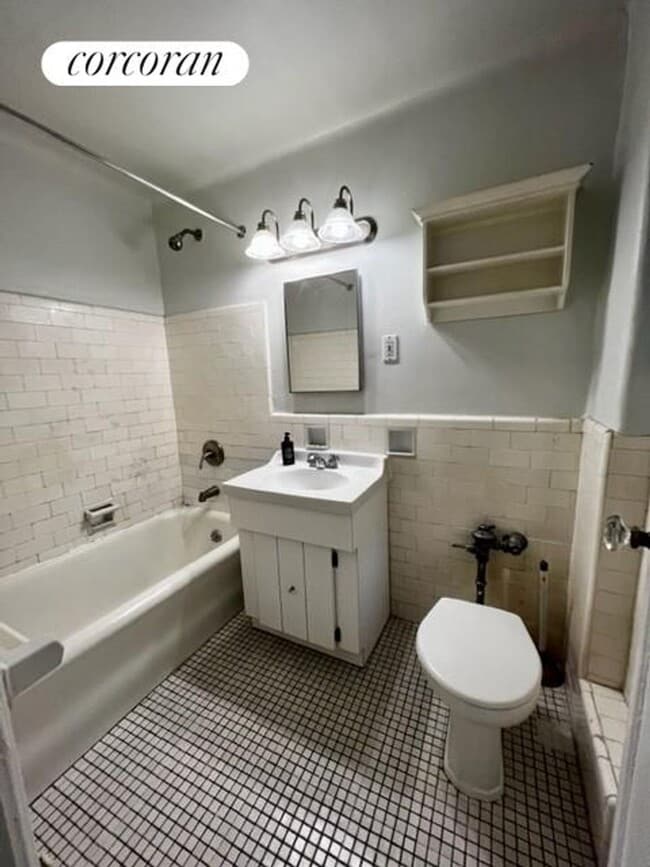 Building Photo - 59 Pineapple St