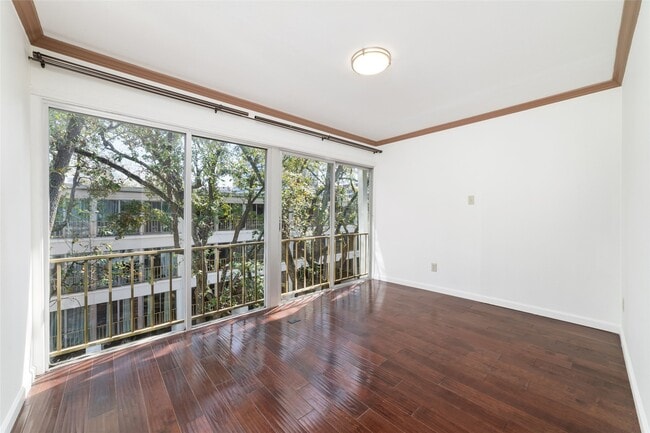 Building Photo - 5050 Ambassador Way