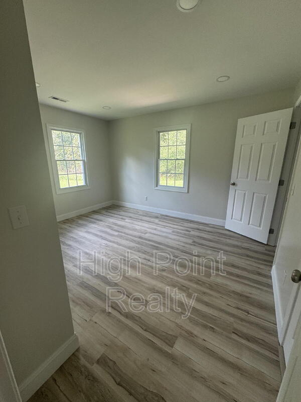 Building Photo - 255 Bailey Chapel Rd