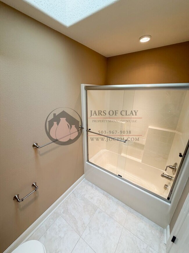 Building Photo - 2752 Tukwila Dr