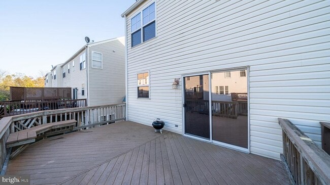 Building Photo - 43520 Laidlow St