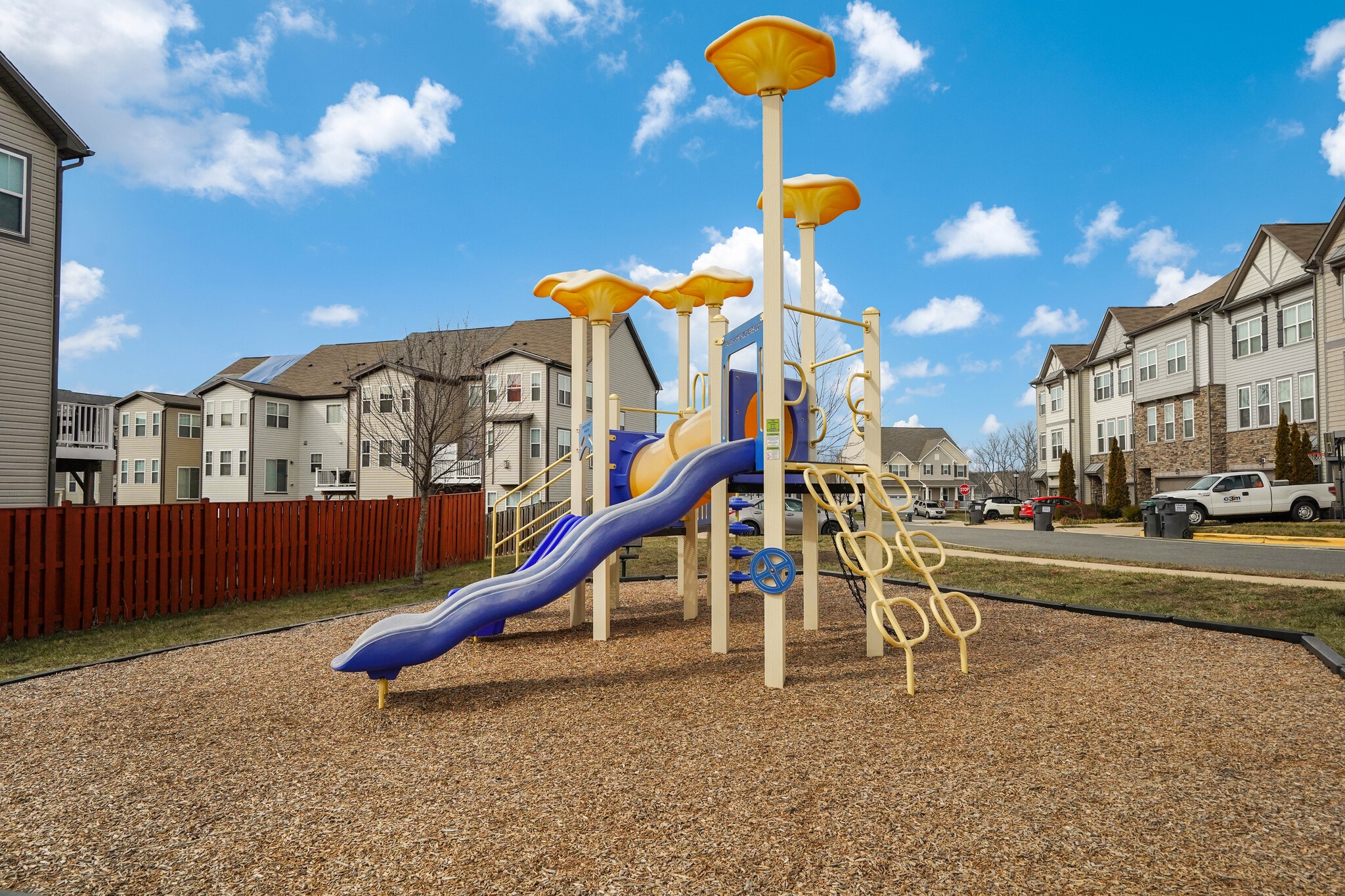 Building Photo - 6 Lamplighter Ln