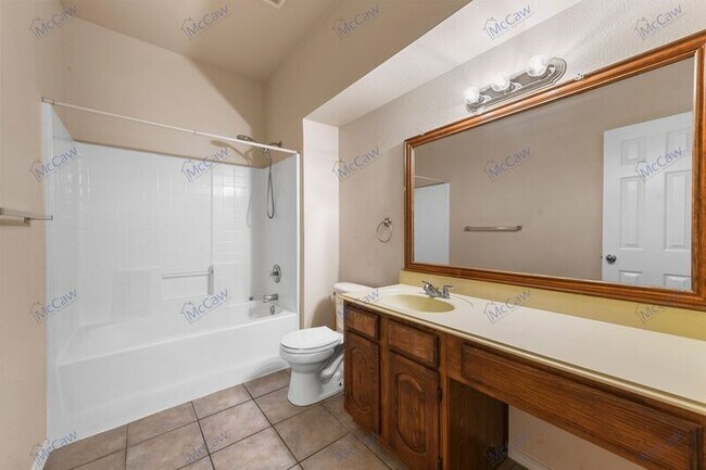 Building Photo - 1004 Riverside Ct