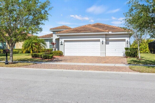 Building Photo - 12133 SW Aventino Dr