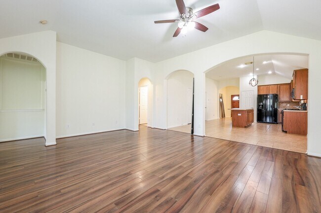 Building Photo - 11123 Overland Trail Dr