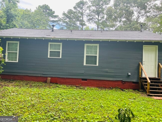 Building Photo - 3402 Old Fairburn Rd