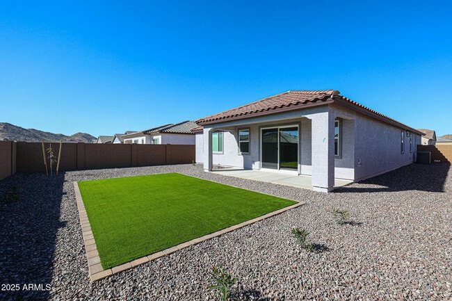 Building Photo - 7591 W Honeysuckle Dr