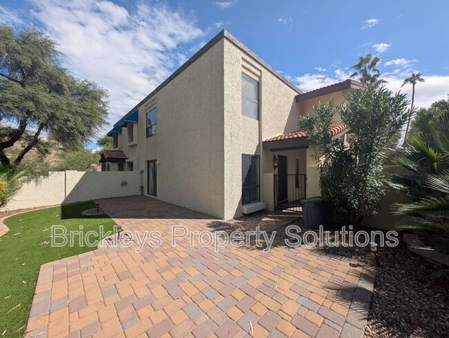 Building Photo - 4820 E Winston Dr