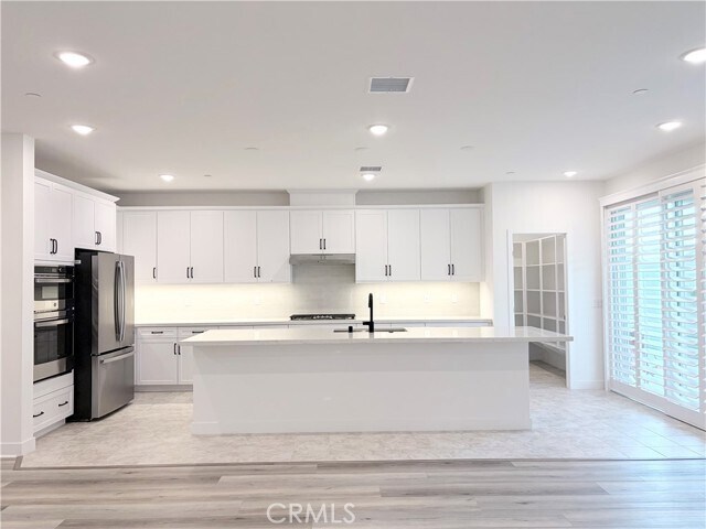 Building Photo - 26788 Bermudez St