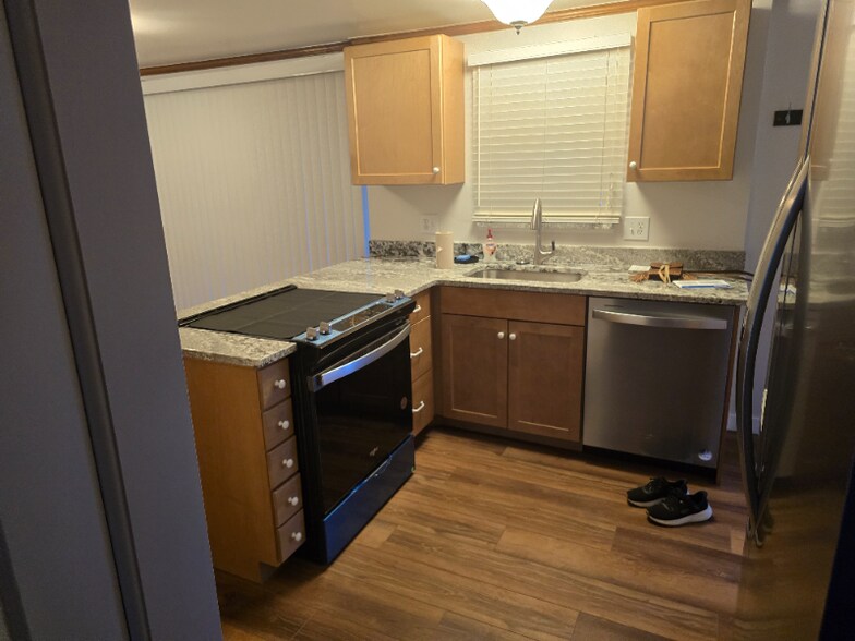 Building Photo - 3894 W Marcus Rd