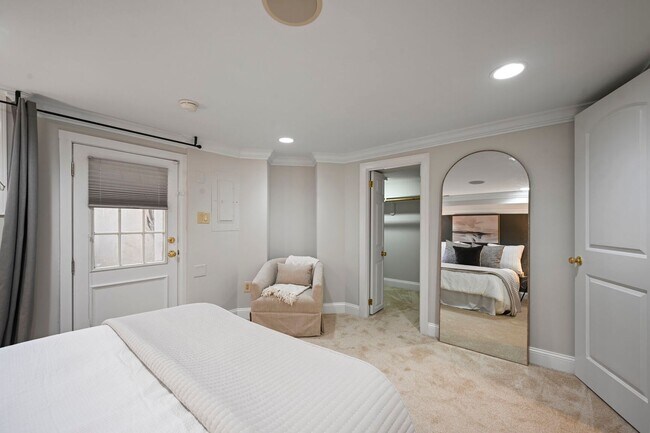 Building Photo - Welcome Home to Your Stylish 1 BR/1BA  in Adams Morgan!