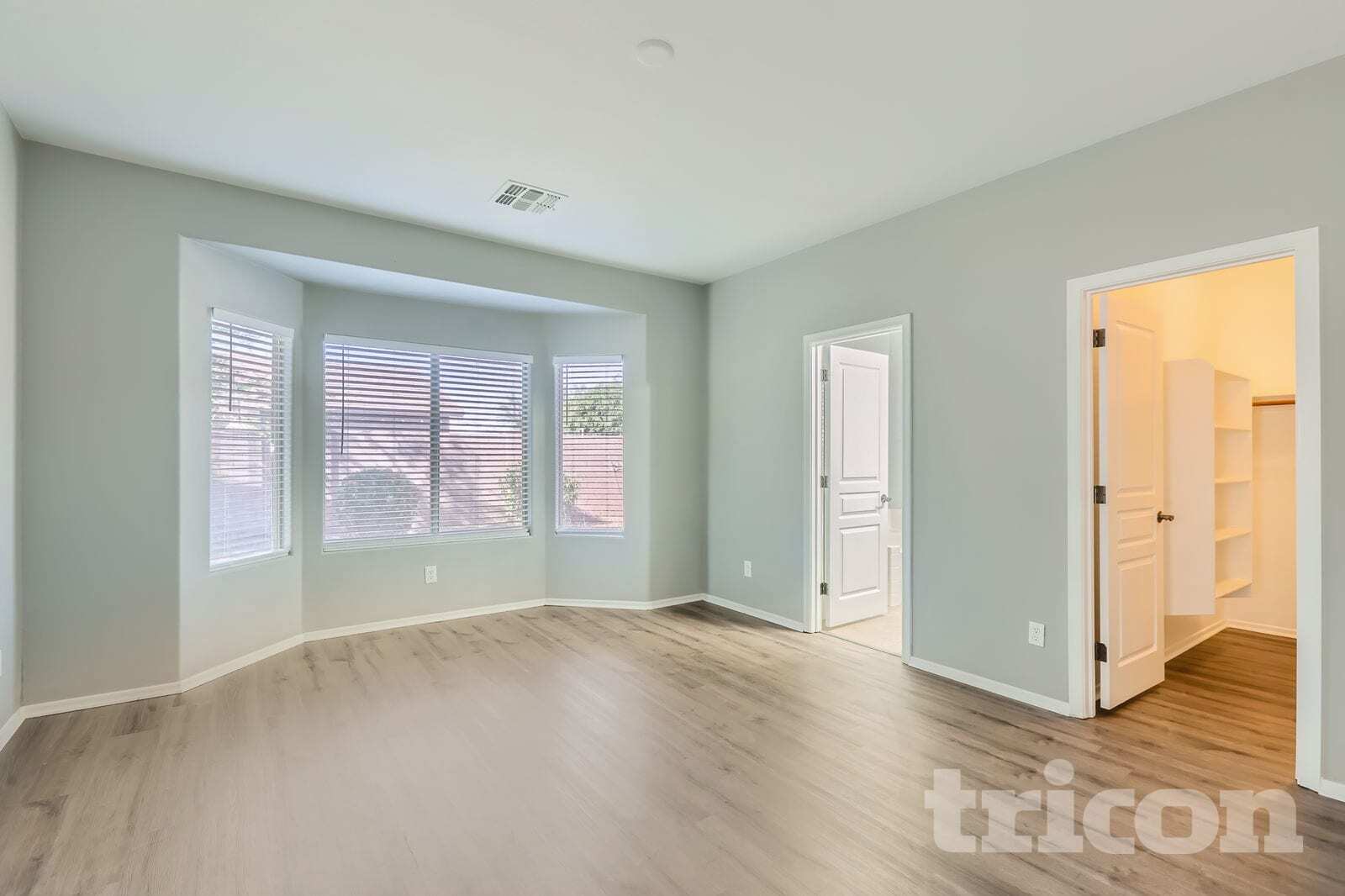 Building Photo - 44196 Vineyard St