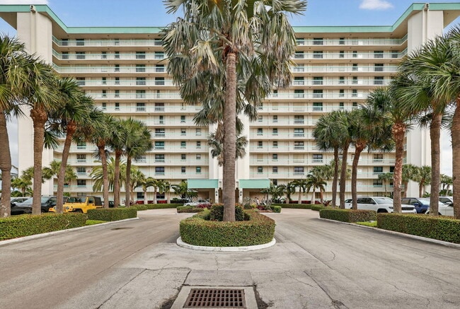 Building Photo - 9940 S Ocean Dr