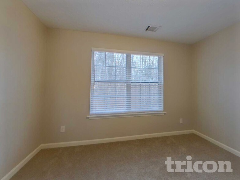 Building Photo - 2255 Hamilton Parc Ln