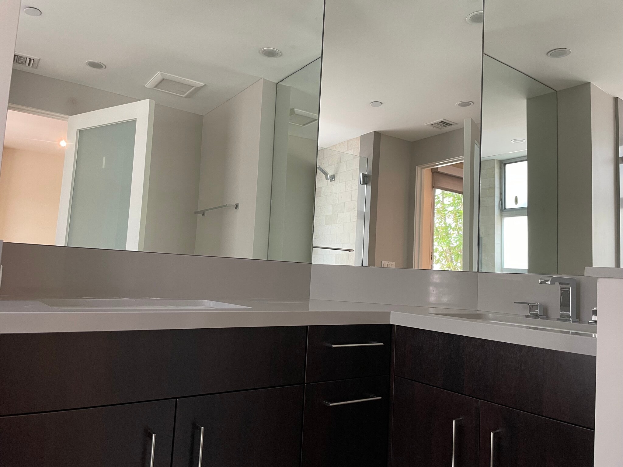 Building Photo - 1666 Greenfield Ave