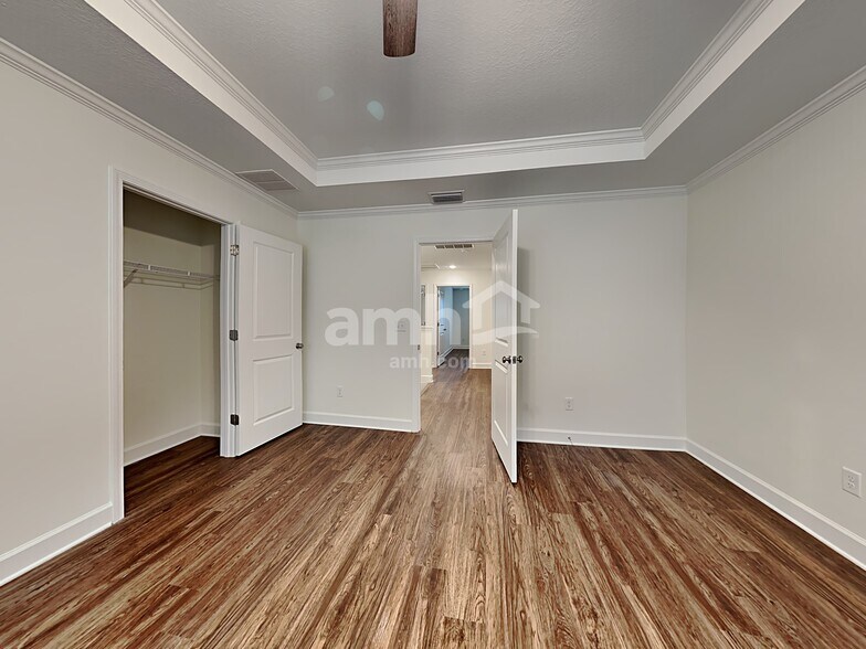 Building Photo - 5921 Hampton Creek Rd