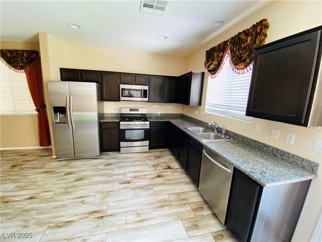 Building Photo - 8428 Bellery Ave