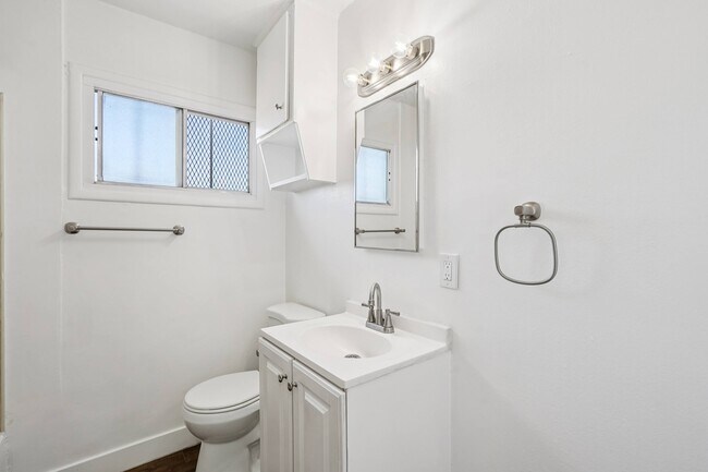 Floorplan - 831 E Pine St