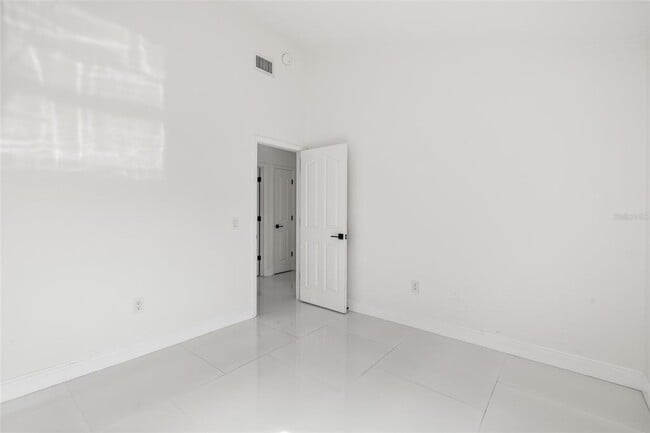 Building Photo - 9022 Westbay Blvd
