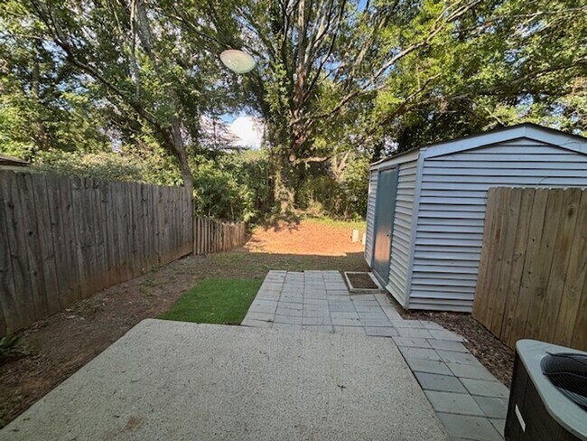 Building Photo - Beautifully Renovated 3-Bedroom, 2.5-Bath Townhome in Tucker!