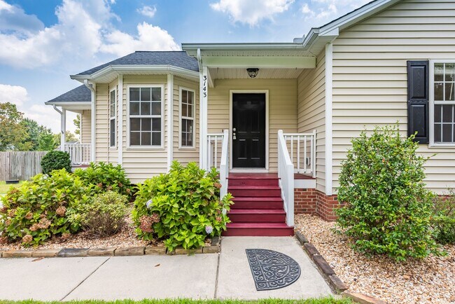 Building Photo - Beautiful Ranch Home with Large Fenced in Yard - Willow Spring - Available July 1st!