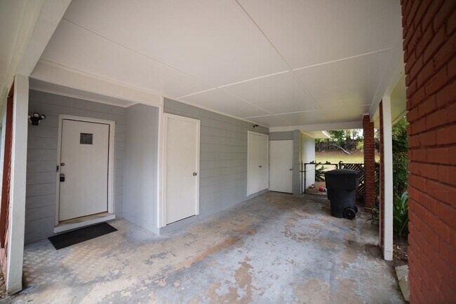 Building Photo - 2317 Tupelo Terrace