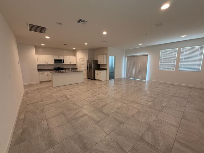 Building Photo - 1481 N Fenway Dr