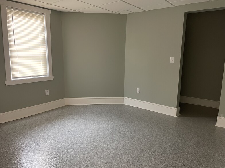 Bedroom - 1826 E Superior St