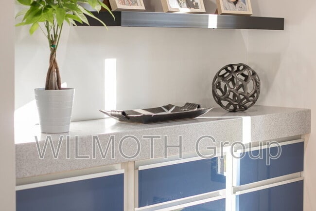 Building Photo - 10327 Orchard Park Dr W