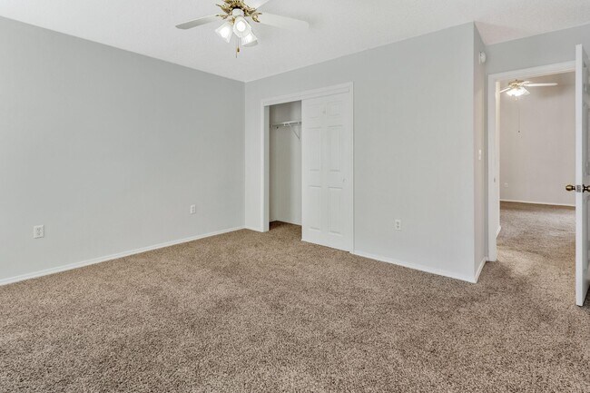 Building Photo - 1828 Sod Dr