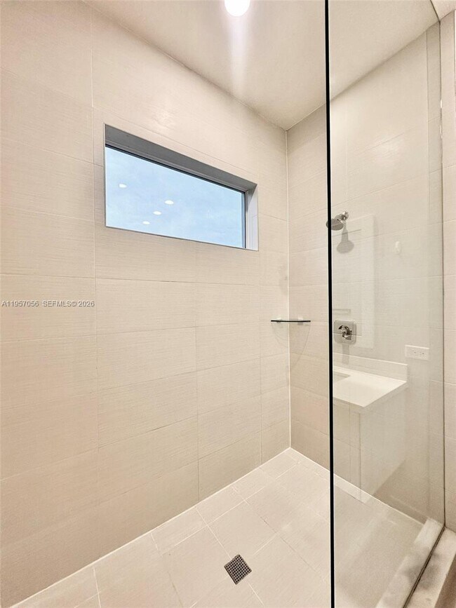 Building Photo - 10420 NW 67th St