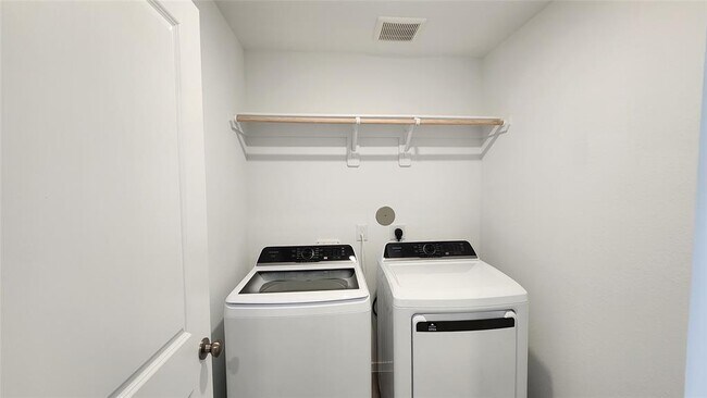 Building Photo - 29018 Rustic Windmill Wy