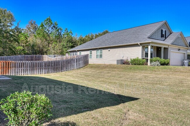 Building Photo - 909 Chesford Dr