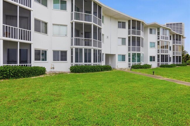 Building Photo - 769 John Ringling Blvd