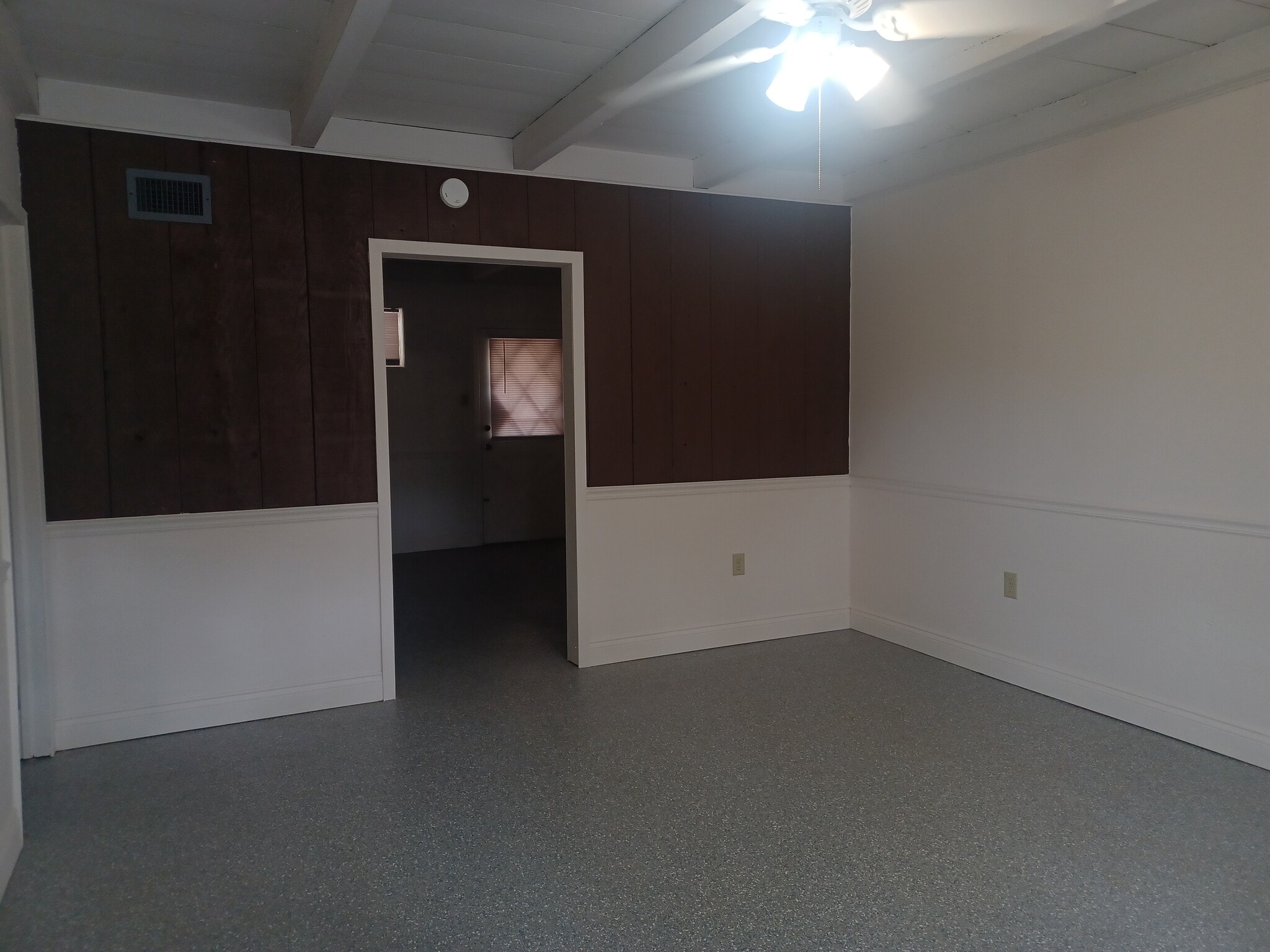 Building Photo - 1719 Oakley Ct