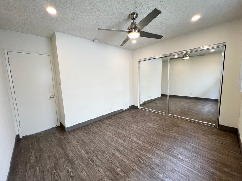 Building Photo - 3419 Keystone Av